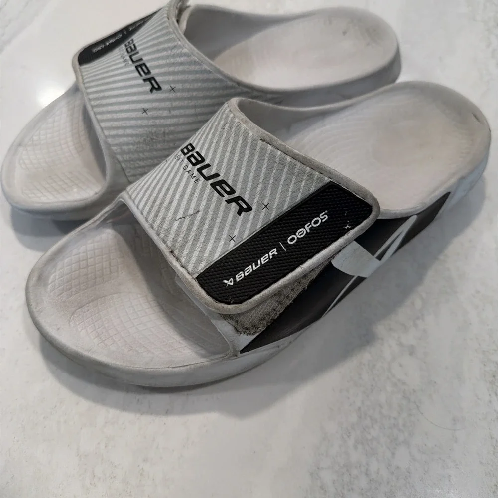 Bauer Oofos Sport Flex Slide Sandals M10 / W12 Used, Worn